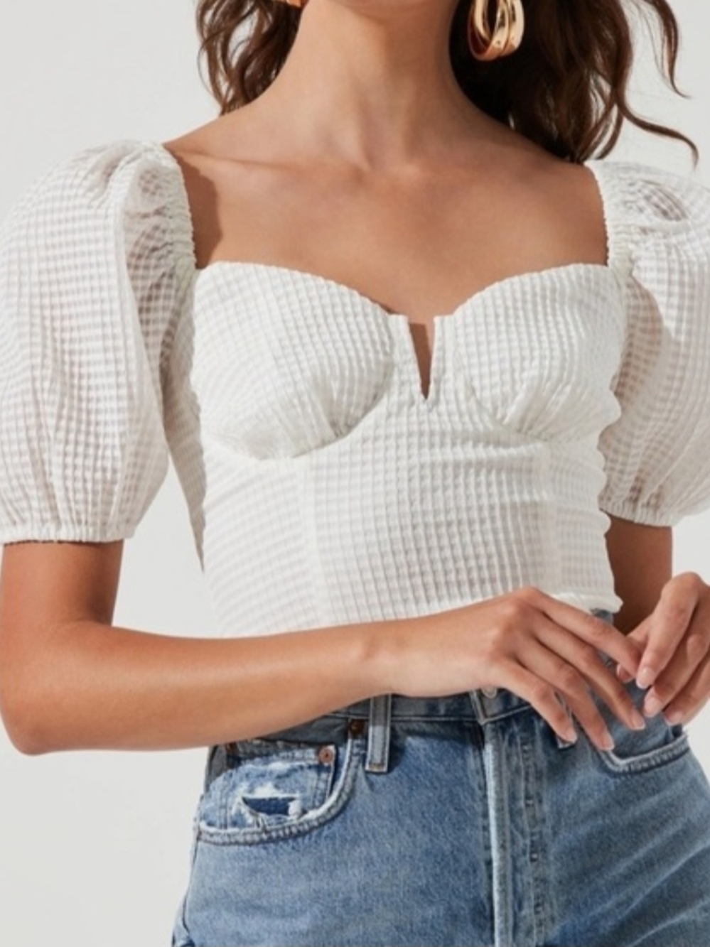 ASTR The Label White Puff-Sleeve Sweetheart Top